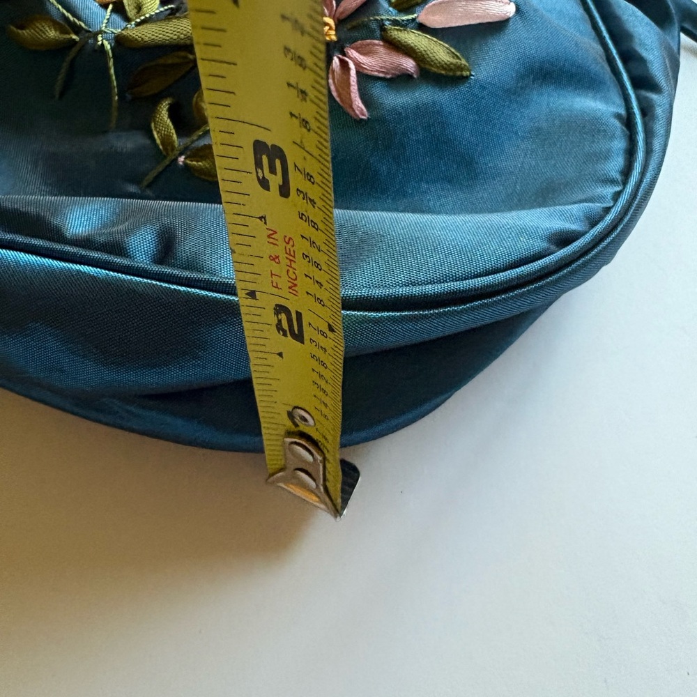 Chic Floral Embroidered Satin Mini tote Bag - Picture 8 of 10